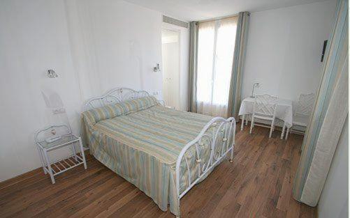 Hotel Lafon - Face A L'Ocean Hendaye Exterior photo